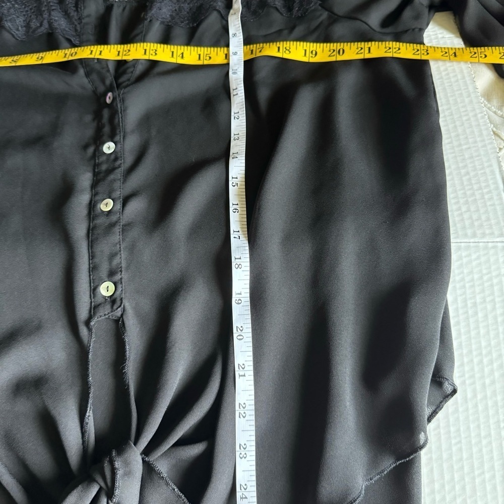 Long sleeve tie waist blouse size xl - Picture 7 of 7